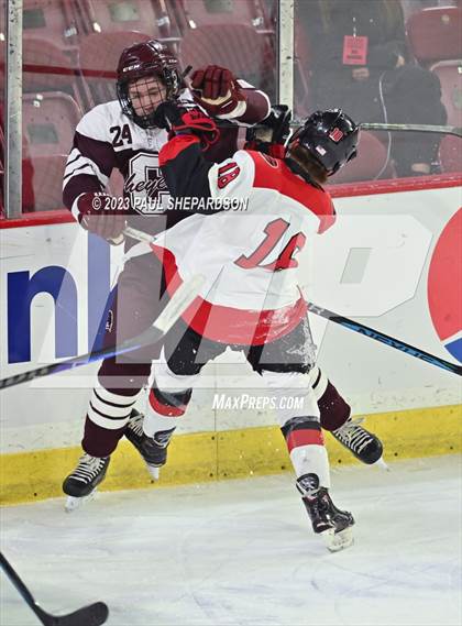 Thumbnail 1 in Glenwood Springs vs. Cheyenne Mountain (CHSAA 4A State Final) photogallery.