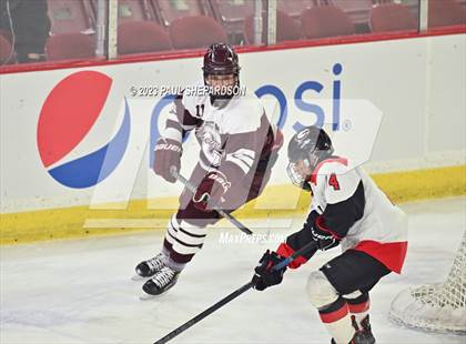 Thumbnail 2 in Glenwood Springs vs. Cheyenne Mountain (CHSAA 4A State Final) photogallery.