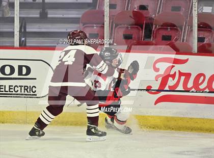 Thumbnail 3 in Glenwood Springs vs. Cheyenne Mountain (CHSAA 4A State Final) photogallery.