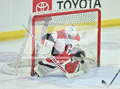 Thumbnail 3 in Glenwood Springs vs. Cheyenne Mountain (CHSAA 4A State Final) photogallery.