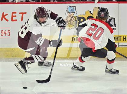 Thumbnail 2 in Glenwood Springs vs. Cheyenne Mountain (CHSAA 4A State Final) photogallery.