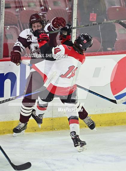 Thumbnail 2 in Glenwood Springs vs. Cheyenne Mountain (CHSAA 4A State Final) photogallery.