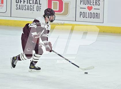 Thumbnail 3 in Glenwood Springs vs. Cheyenne Mountain (CHSAA 4A State Final) photogallery.