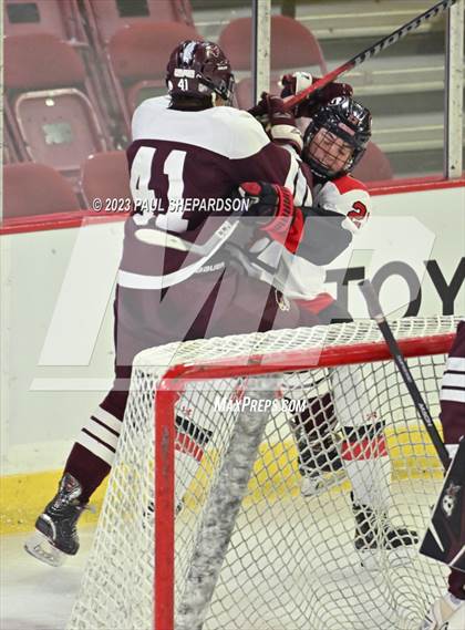 Thumbnail 2 in Glenwood Springs vs. Cheyenne Mountain (CHSAA 4A State Final) photogallery.