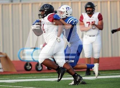 Thumbnail 1 in Weiss @ Leander photogallery.