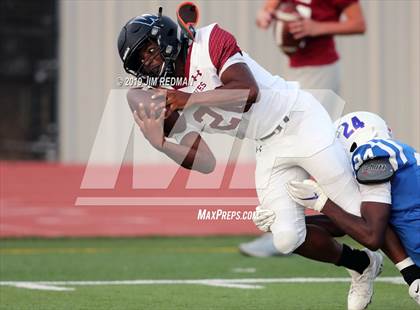 Thumbnail 1 in Weiss @ Leander photogallery.