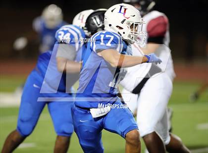 Thumbnail 2 in Weiss @ Leander photogallery.