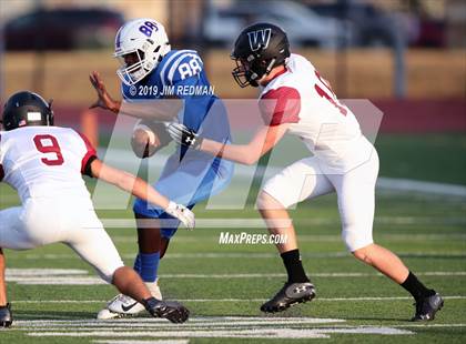 Thumbnail 2 in Weiss @ Leander photogallery.