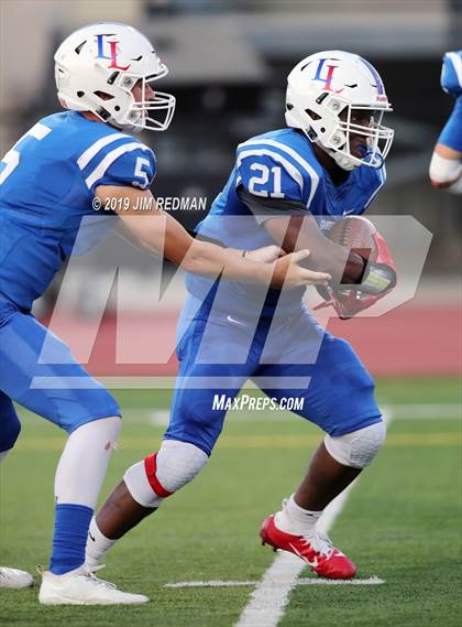 Thumbnail 3 in Weiss @ Leander photogallery.
