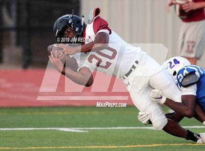 Thumbnail 2 in Weiss @ Leander photogallery.