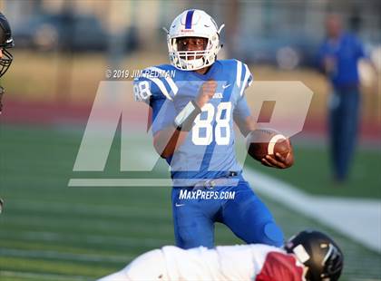 Thumbnail 1 in Weiss @ Leander photogallery.