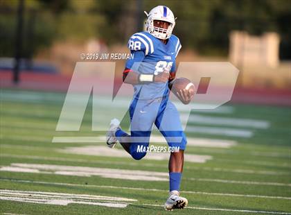 Thumbnail 1 in Weiss @ Leander photogallery.