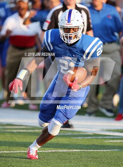 Thumbnail 2 in Weiss @ Leander photogallery.