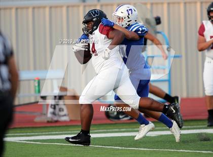 Thumbnail 2 in Weiss @ Leander photogallery.