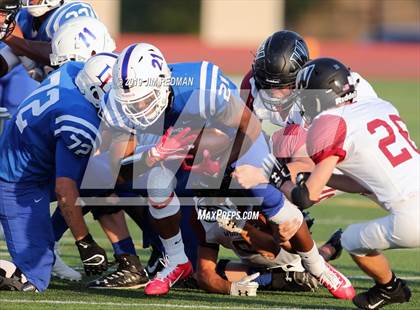 Thumbnail 1 in Weiss @ Leander photogallery.