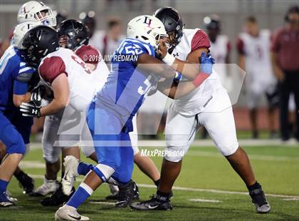 Thumbnail 2 in Weiss @ Leander photogallery.