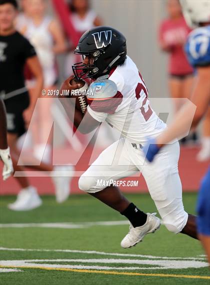 Thumbnail 2 in Weiss @ Leander photogallery.