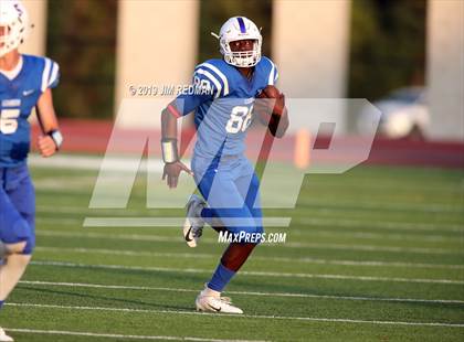 Thumbnail 1 in Weiss @ Leander photogallery.