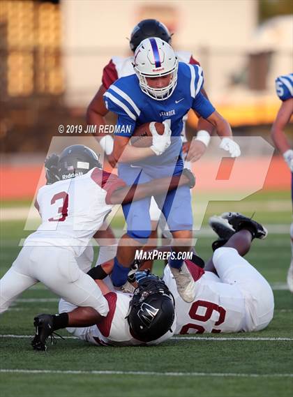 Thumbnail 2 in Weiss @ Leander photogallery.