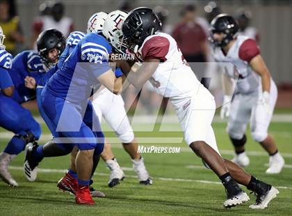 Thumbnail 1 in Weiss @ Leander photogallery.