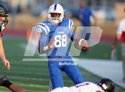 Thumbnail 2 in Weiss @ Leander photogallery.