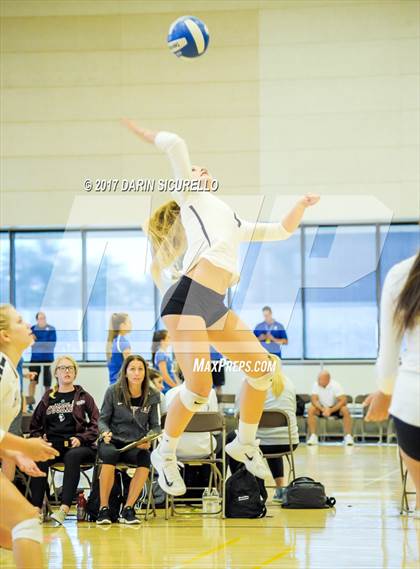 Thumbnail 3 in Hamilton vs. Leon (Nike Tournament of Champions) photogallery.