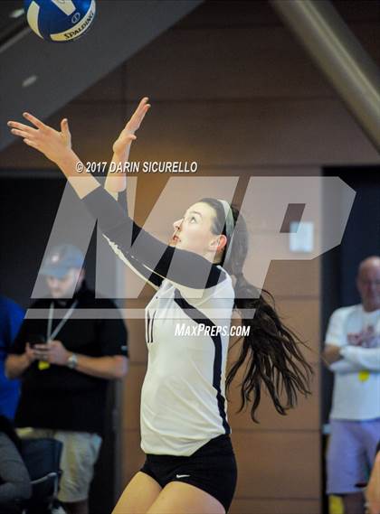 Thumbnail 2 in Hamilton vs. Leon (Nike Tournament of Champions) photogallery.