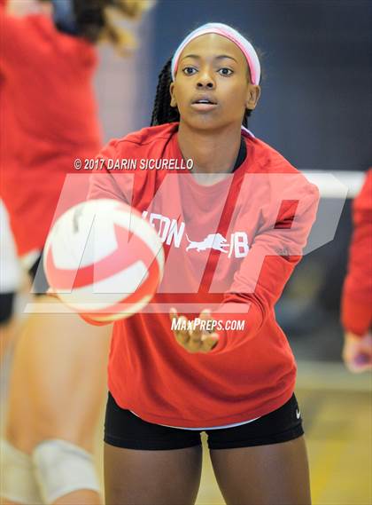 Thumbnail 1 in Hamilton vs. Leon (Nike Tournament of Champions) photogallery.