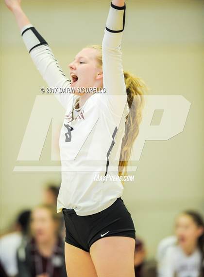 Thumbnail 1 in Hamilton vs. Leon (Nike Tournament of Champions) photogallery.