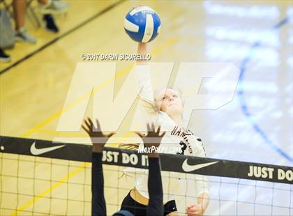 Thumbnail 2 in Hamilton vs. Leon (Nike Tournament of Champions) photogallery.