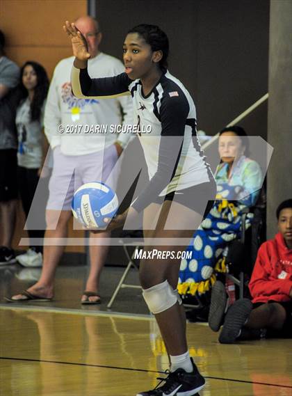 Thumbnail 2 in Hamilton vs. Leon (Nike Tournament of Champions) photogallery.
