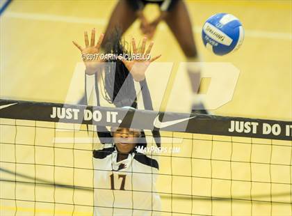 Thumbnail 2 in Hamilton vs. Leon (Nike Tournament of Champions) photogallery.