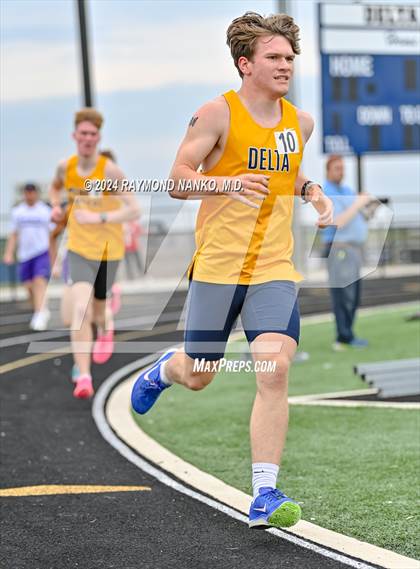 Thumbnail 1 in IHSAA Delta Sectionals (1600 Meter) photogallery.