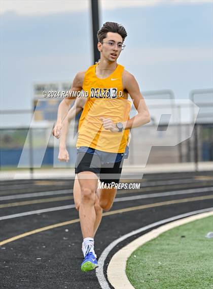 Thumbnail 2 in IHSAA Delta Sectionals (1600 Meter) photogallery.