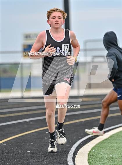 Thumbnail 3 in IHSAA Delta Sectionals (1600 Meter) photogallery.