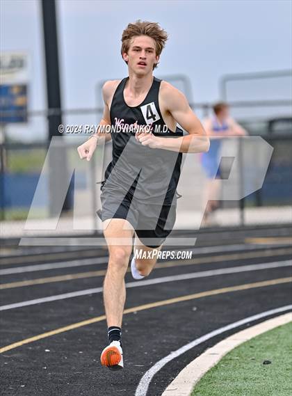 Thumbnail 2 in IHSAA Delta Sectionals (1600 Meter) photogallery.