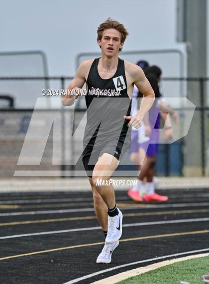 Thumbnail 3 in IHSAA Delta Sectionals (1600 Meter) photogallery.