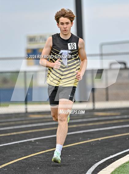 Thumbnail 1 in IHSAA Delta Sectionals (1600 Meter) photogallery.