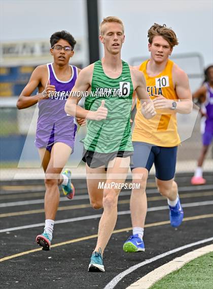 Thumbnail 1 in IHSAA Delta Sectionals (1600 Meter) photogallery.