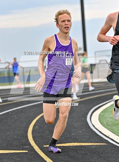 Thumbnail 1 in IHSAA Delta Sectionals (1600 Meter) photogallery.