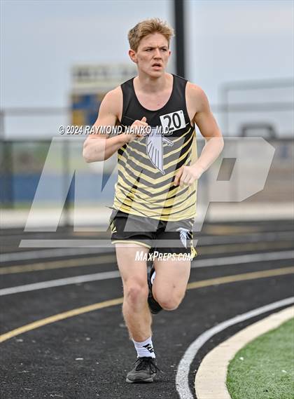 Thumbnail 2 in IHSAA Delta Sectionals (1600 Meter) photogallery.