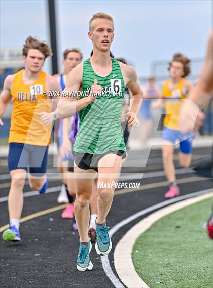 Thumbnail 2 in IHSAA Delta Sectionals (1600 Meter) photogallery.