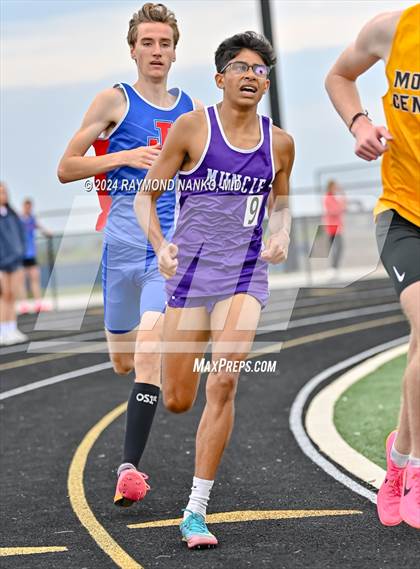 Thumbnail 3 in IHSAA Delta Sectionals (1600 Meter) photogallery.