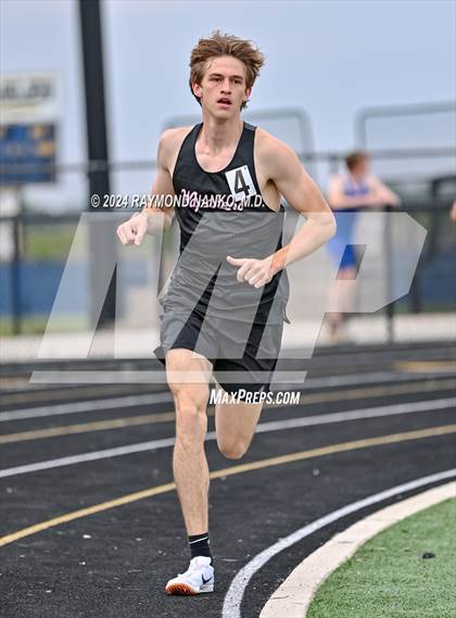 Thumbnail 3 in IHSAA Delta Sectionals (1600 Meter) photogallery.