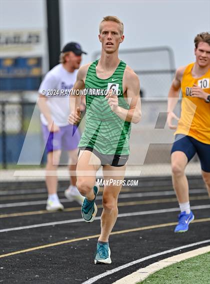 Thumbnail 1 in IHSAA Delta Sectionals (1600 Meter) photogallery.