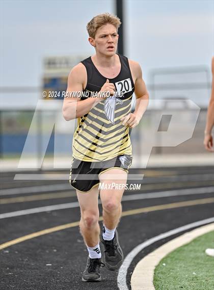 Thumbnail 3 in IHSAA Delta Sectionals (1600 Meter) photogallery.
