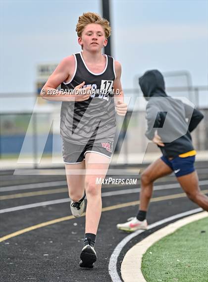 Thumbnail 2 in IHSAA Delta Sectionals (1600 Meter) photogallery.