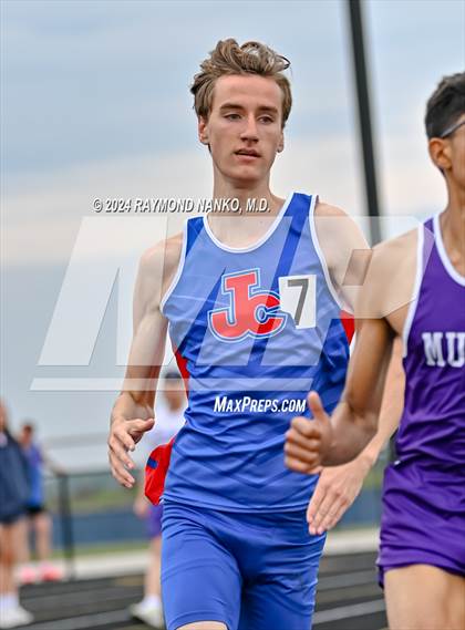 Thumbnail 2 in IHSAA Delta Sectionals (1600 Meter) photogallery.
