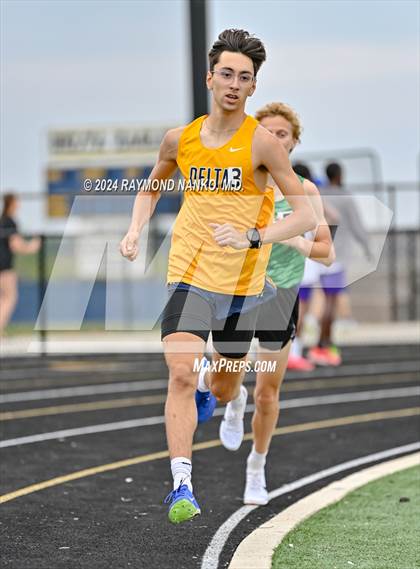 Thumbnail 1 in IHSAA Delta Sectionals (1600 Meter) photogallery.