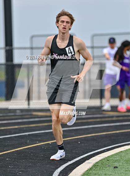 Thumbnail 2 in IHSAA Delta Sectionals (1600 Meter) photogallery.